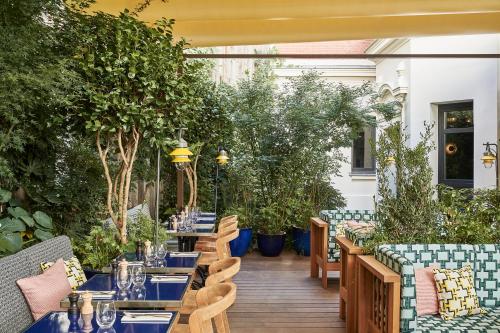 Hotel Le Ballu - Room Types and Amenities