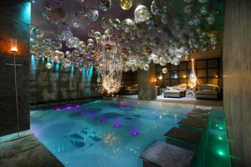 Hotel Le Saint Roch - Facilities and Popular Features
