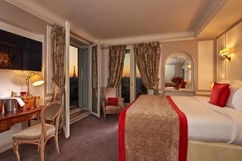 Hotel Regina Louvre - Guest Ratings and Reviews