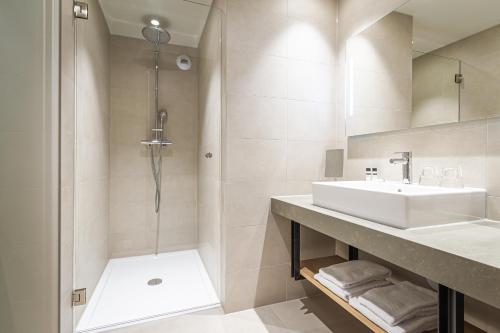Hotel Rosveld - Room Types and Amenities