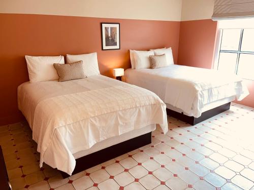 Hotel Trouvail Miami Beach - Accommodation and Amenities