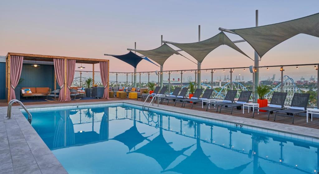 Hyatt Centric the Pike Long Beach - Amenities and Services