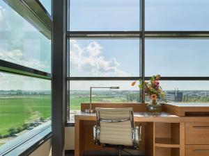 Hyatt Place Amsterdam Airport - Facilities and Amenities