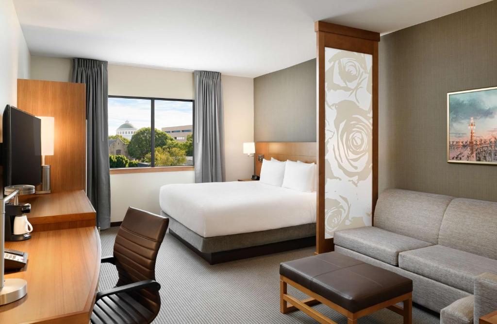 Hyatt Place Pasadena - Dining Options