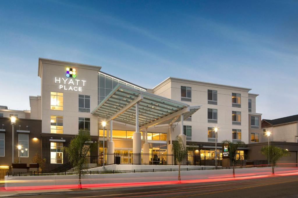 Hyatt Place Santa Cruz - Guest Ratings and Feedback