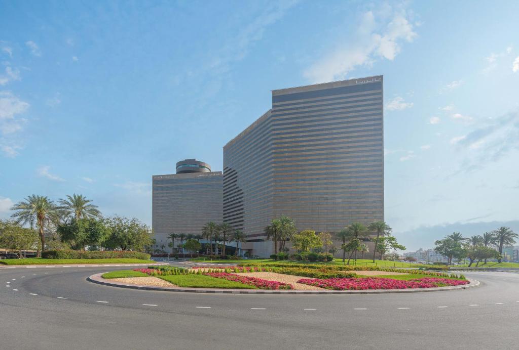Hyatt Regency Dubai – Corniche Review