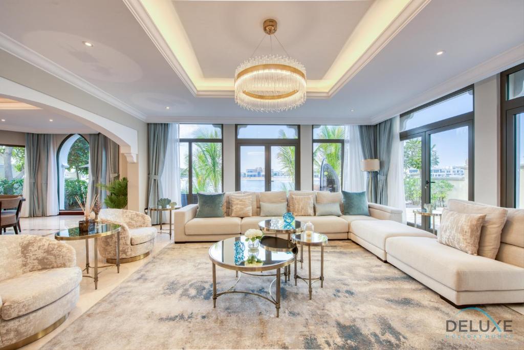 Immaculate 4BR Villa With Assistant Room and Private Pool at Frond O Palm Jumeirah by Deluxe Holiday Homes Review