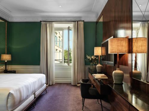 J.K. Place Roma - The Leading Hotels of the World - Accommodations and Amenities