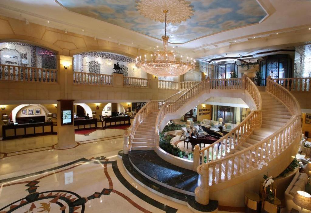 Knight Castle Hotel Review