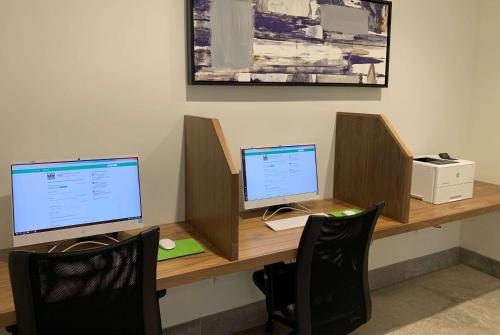 La Quinta by Wyndham San Luis Obispo - Amenities and Facilities