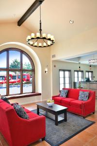 Lamplighter Inn & Suites at SDSU - Amenities and Facilities