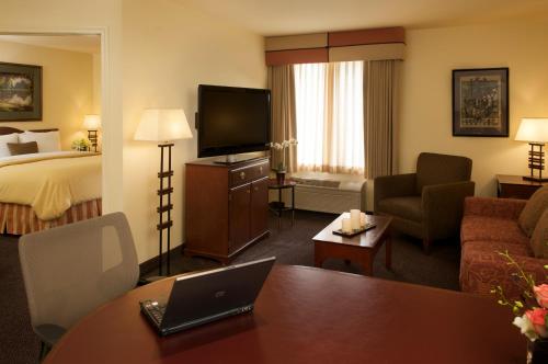 Larkspur Landing Extended Stay Suites Folsom - Accommodation Features
