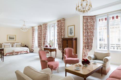 Le Bristol Paris - an Oetker Collection Hotel - Spacious Rooms and Elegant Suites