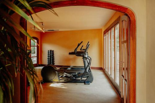 Le Mas Candille - Location and Accessibility