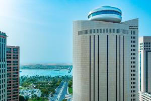 Le Royal Meridien Abu Dhabi - Diverse Accommodations and Amenities