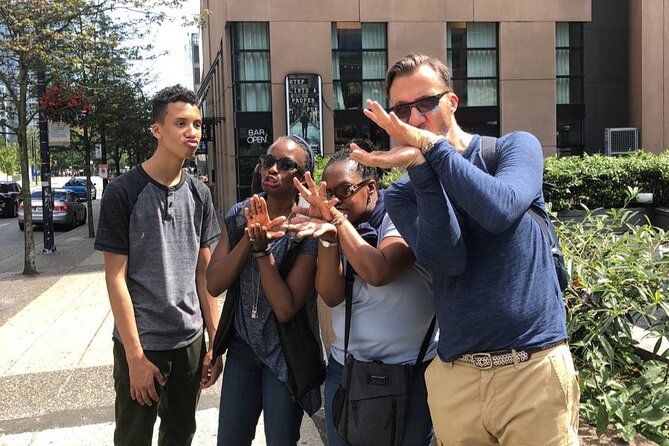 Los Angeles Scavenger Hunt by Crazy Dash - Meeting and Pickup Details