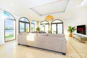 LUX The White Palm Villa - Guest Ratings and Feedback