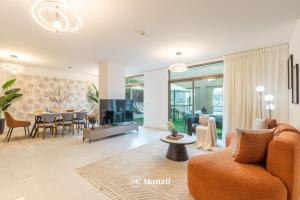 Manzil - Luxury 3BR Villa W/ Maid Room, Full Burj & Fountain View - Amenities at a Glance
