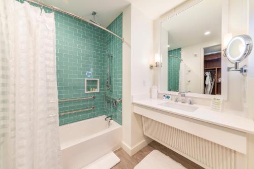 Margaritaville Resort Orlando - Accommodation Options and Amenities