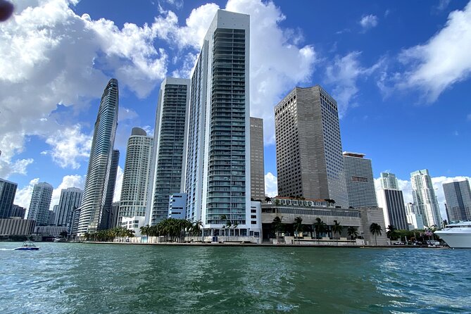 Miami Skyline Cruise to Millionaires Homes From South Beach - Meeting and Pickup