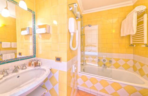 Miramare and Castle - Guest Experience