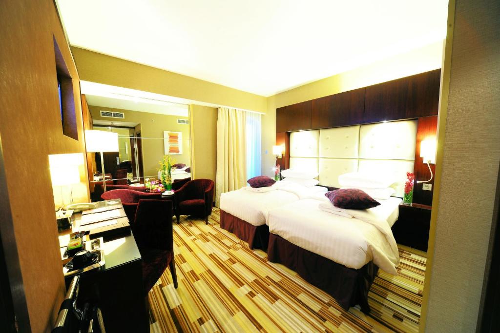 Monaco Hotel Review