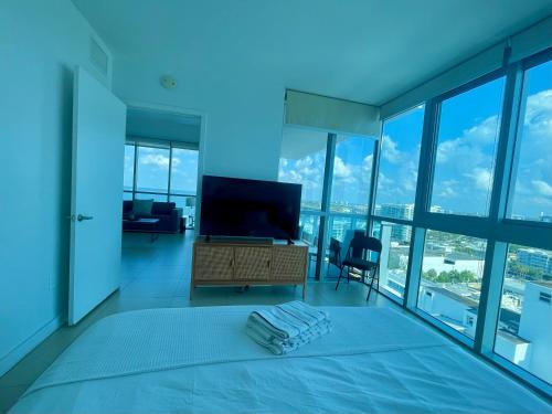 Monte Carlo Suites in Miami Beach - Accommodation Options and Features