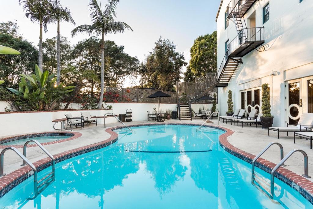 Montecito Inn - Accommodation Features