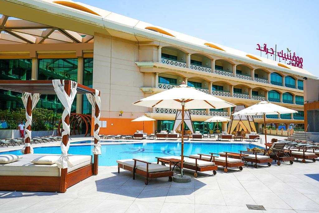 Mövenpick Grand Al Bustan Review