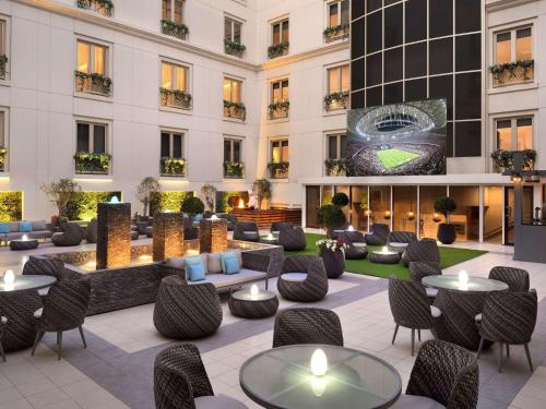Mövenpick Hotel & Apartments Bur Dubai - Accommodation Highlights