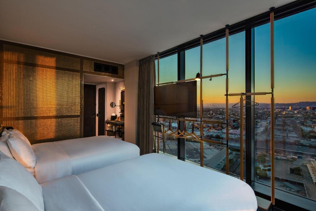 Moxy Downtown Los Angeles - Accommodations