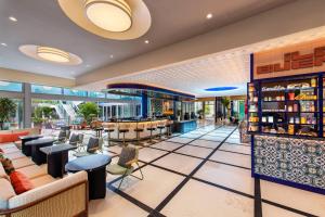 Moxy Miami South Beach - Facilities and Amenities