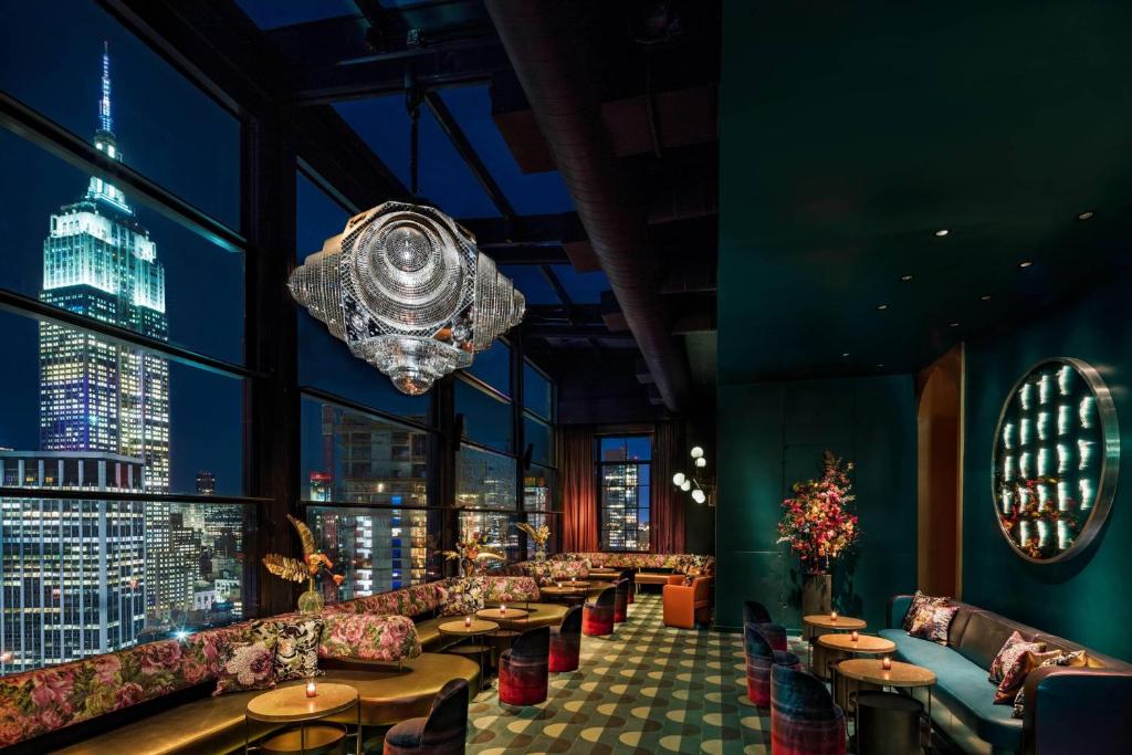 Moxy NYC Chelsea - Amenities and Facilities