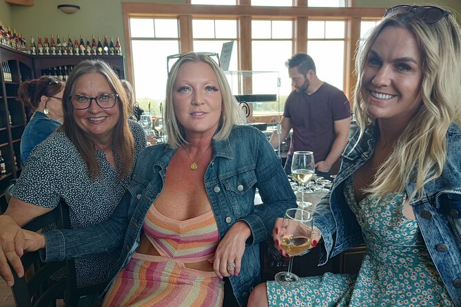 NON BUS Traverse Sunset Wine Tour 3 Winery Old Mission Peninsula - Semi-Private Tours and Transportation