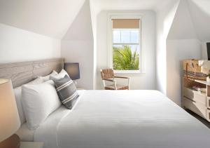 Parrot Key Hotel & Villas - Amenities and Facilities
