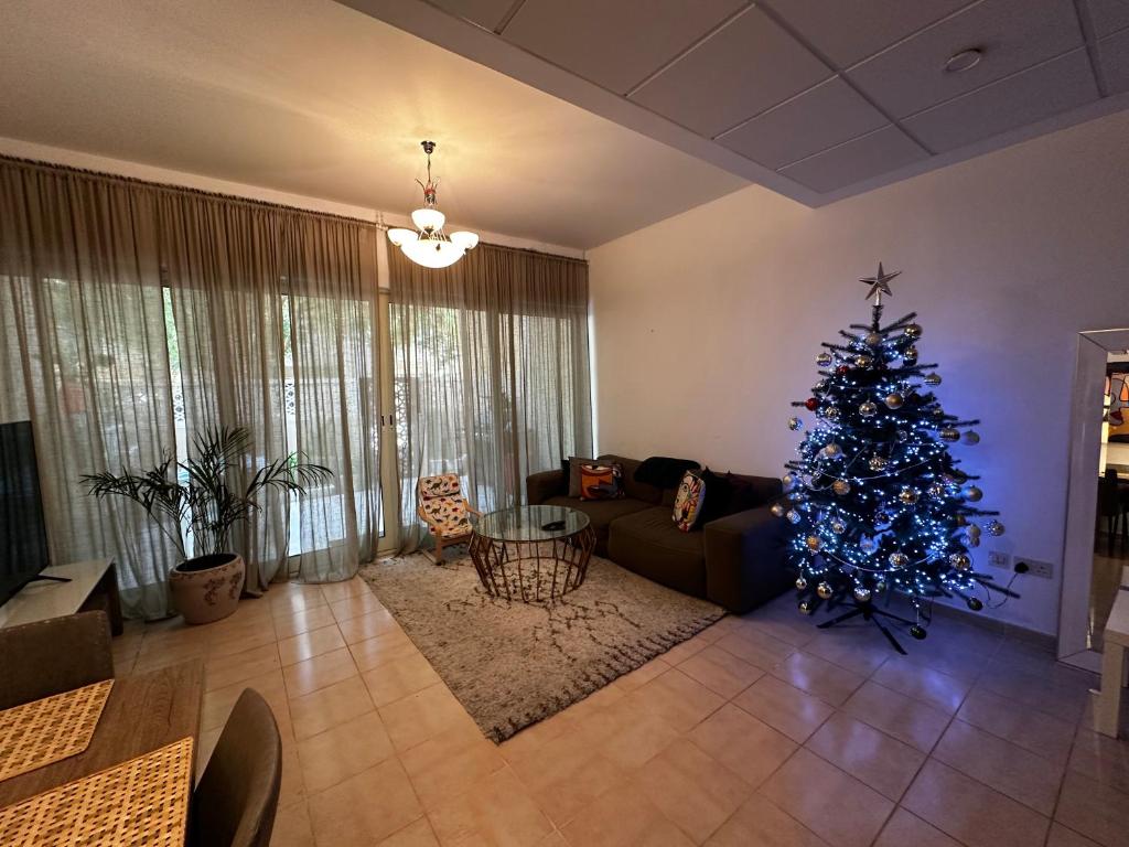 Peaceful Home Near Beach & Car Review