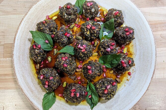 Persian Cooking Class With Private Chef - Discovering the Main Course Offerings