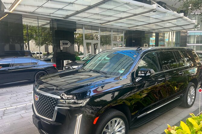 Premier Limousine Miami Airport Hotel Port Transfers in Lux SUV - Vehicle Features and Comfort