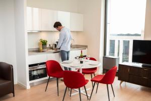 PREMIER SUITES Amsterdam - Accommodation Features