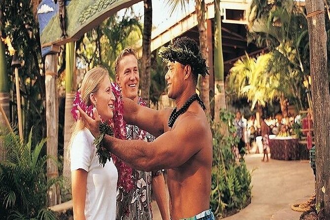 Private Pearl Harbor and Mini Circle Island Tour From Waikiki - Pickup and Transportation Details