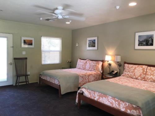 Queens Inn By The River - Room Types and Amenities