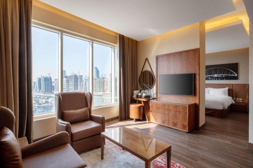 Radisson Blu Hotel, Dubai Canal View - Facilities and Services