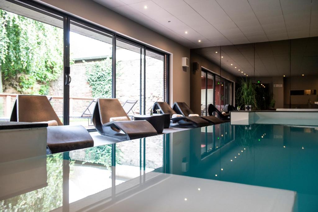 Relais and Châteaux Le Chambard Review
