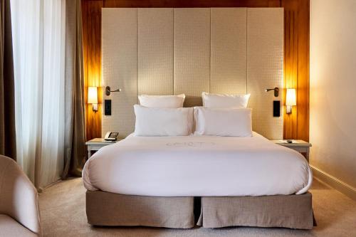 Relais & Châteaux The House of Heads - Accommodation Options and Amenities