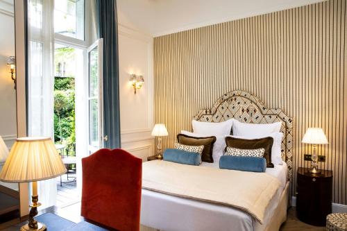 Relais Christine - Convenient Location