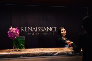 Renaissance Los Angeles Airport Hotel - Location and Accessibility