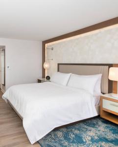 Renaissance Newport Beach Hotel - Accommodation Options
