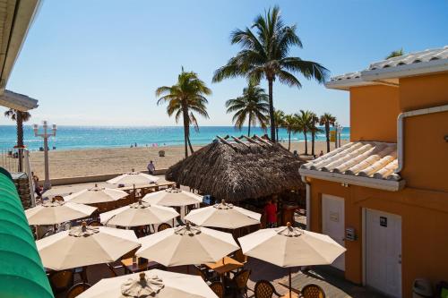 Riptide Oceanfront Hotel - On-Site Dining and Amenities