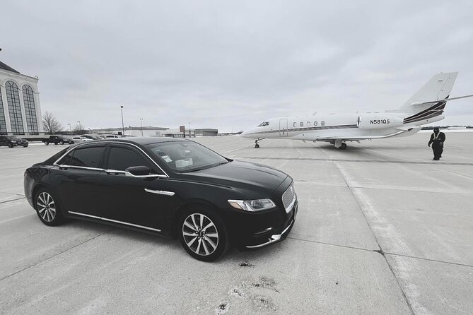Royal Limo Services - Chicago Executive Limo Service - Pickup and Communication