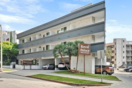 Royal Palace Westwood Hotel - Accommodation and Amenities